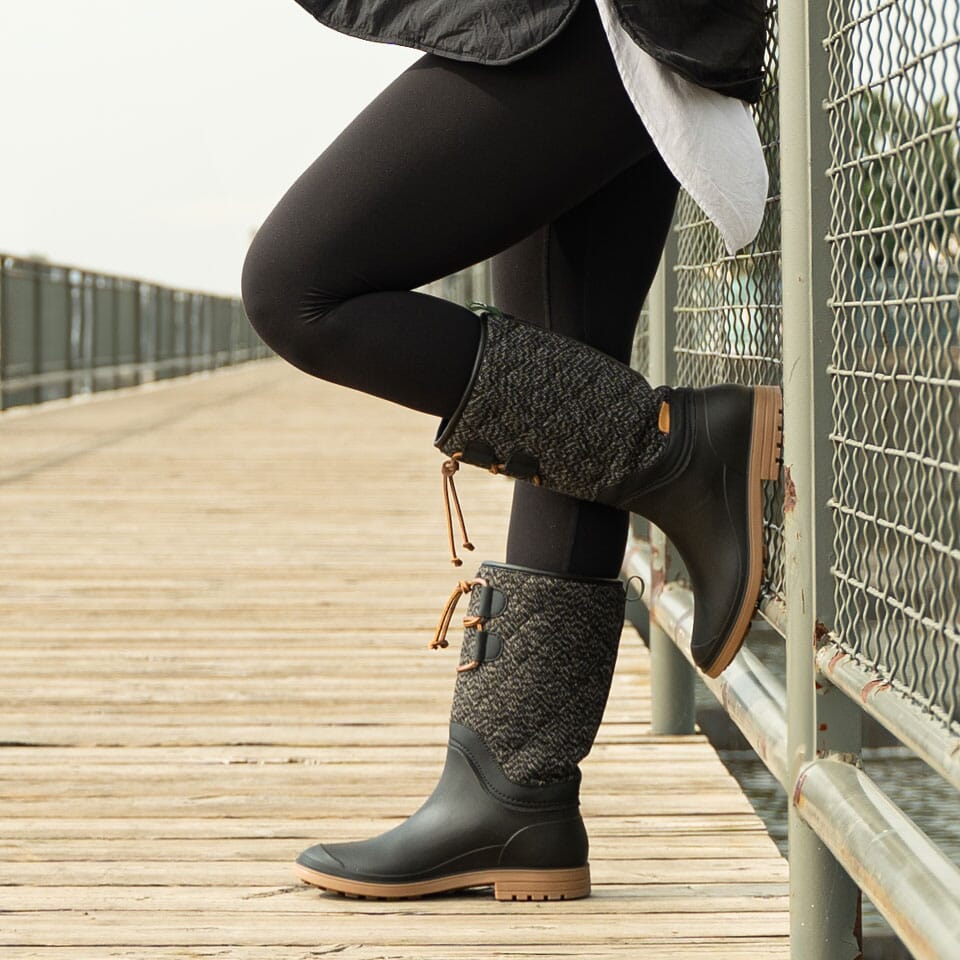 Women's rubber fashion boots canada