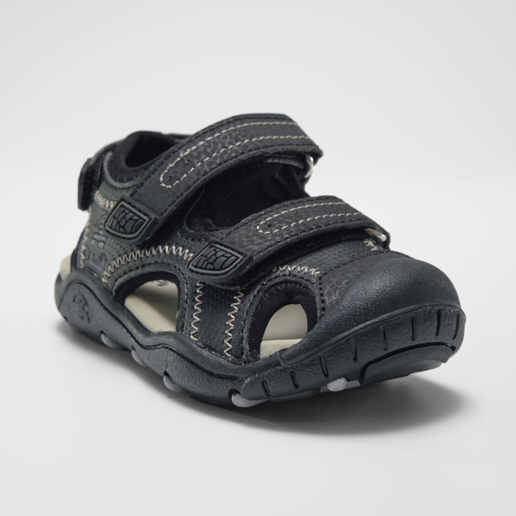 BLACK,NOIR : Seaturtle 2 -  Kids' Closed-Toe Sandals Front View