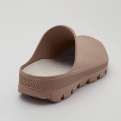 MOCHA MOUSSE,MOCHA MOUSSE : Nova Mocha Mousse - Slip-On Clogs Sole View